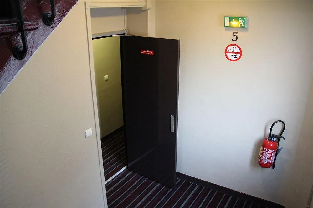 Montmartre Clignancourt Hotel *