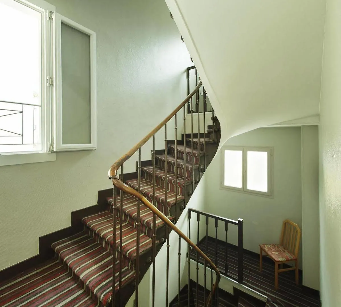 Montmartre Clignancourt Hotel *
